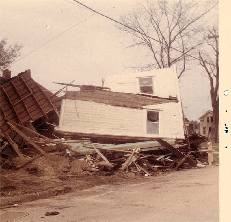 Looking south in the 700 block of Jackson Street.