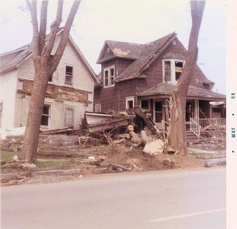 A view of the east side of Cedar Street looking southeast in the 500 block.