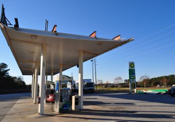 [ Damage to gas station awning in far southern Henry county near Jenkingsburg ]