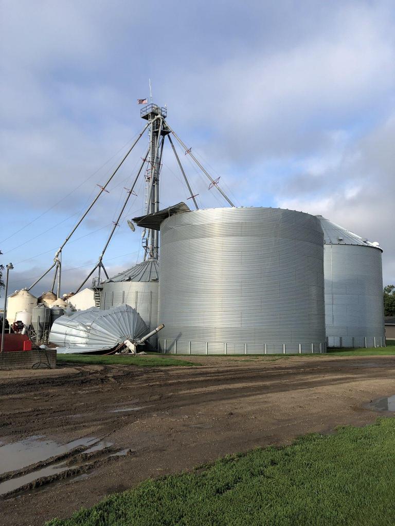 Grain Bin damage near Rock Rapids