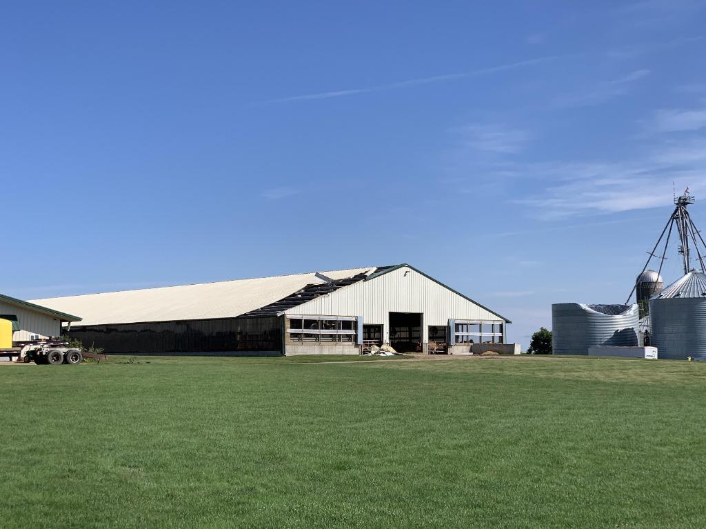 Farm Building damage near Rock Rapids