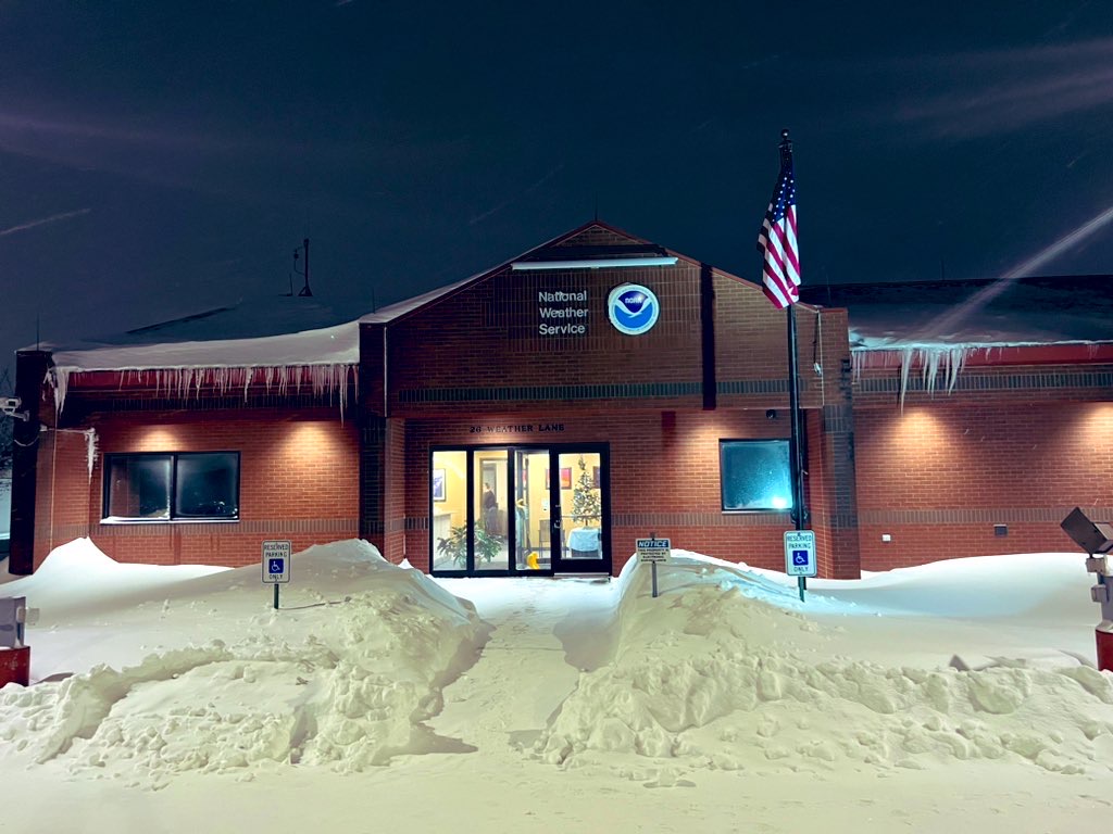 NWS Sioux Falls at night