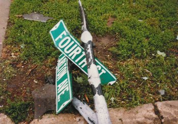 Picture of the street sign at 4th and Carlton.  Taken 17 June 1992. 