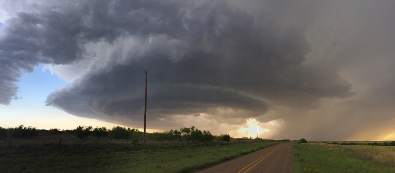 Supercell thunderstorm near Cee Vee, Texas