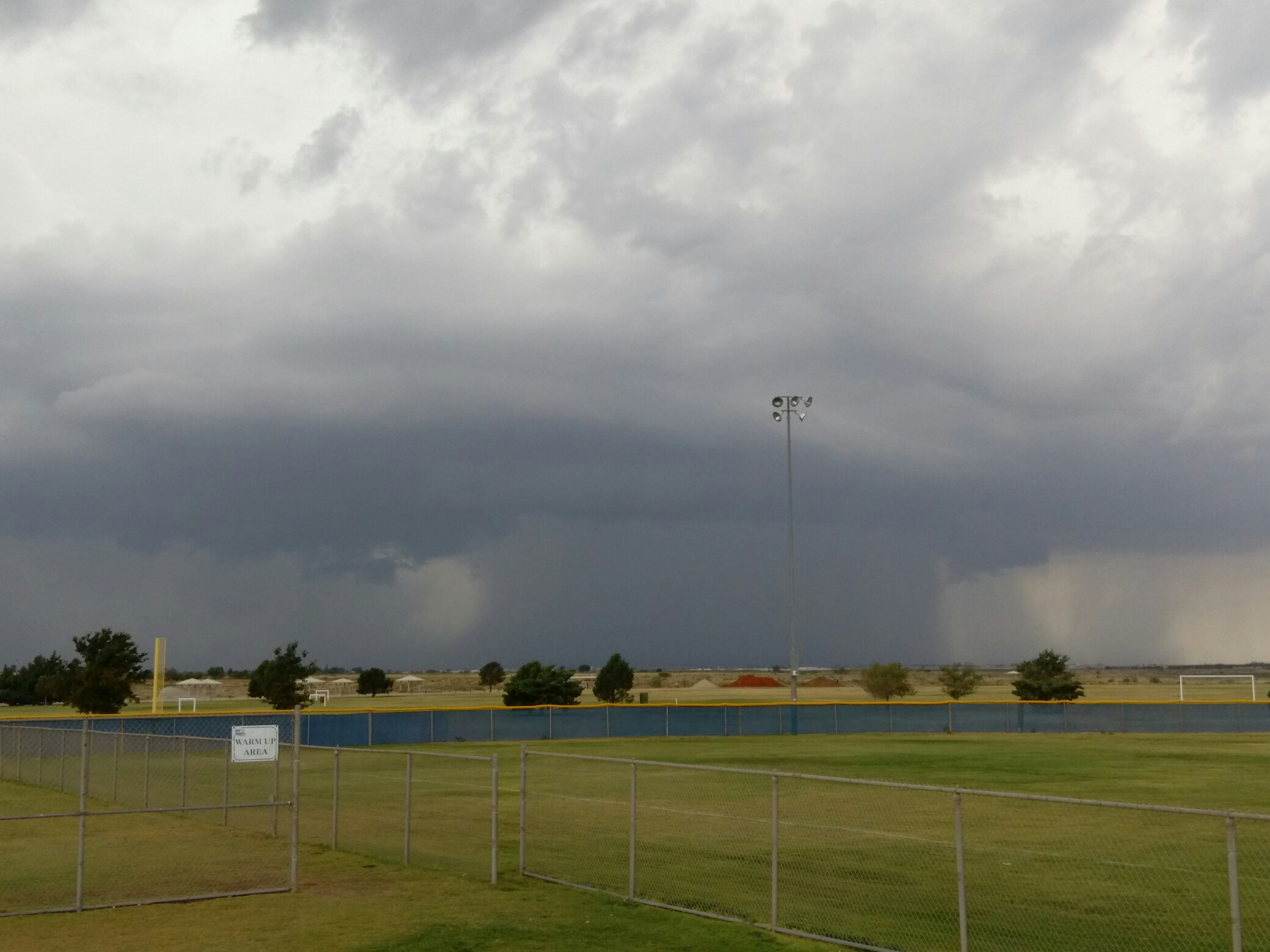 Photo showing a thunderstorm with heavy rain near Shallowater, Texas