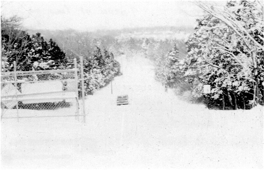 Snow at NWS Nashville by Bobby Boyd