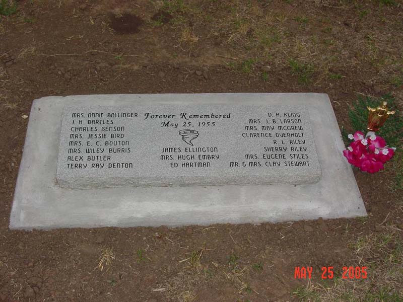 May 25, 2005 dedication ceremony of the Blackwell Tornado Memorial