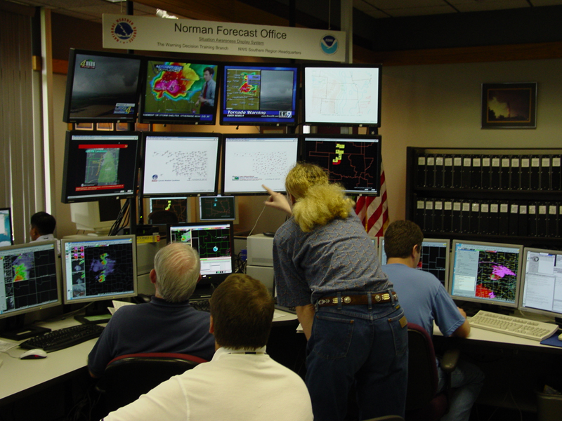 Photo of NWS Norman severe weather operations on May 29, 2004