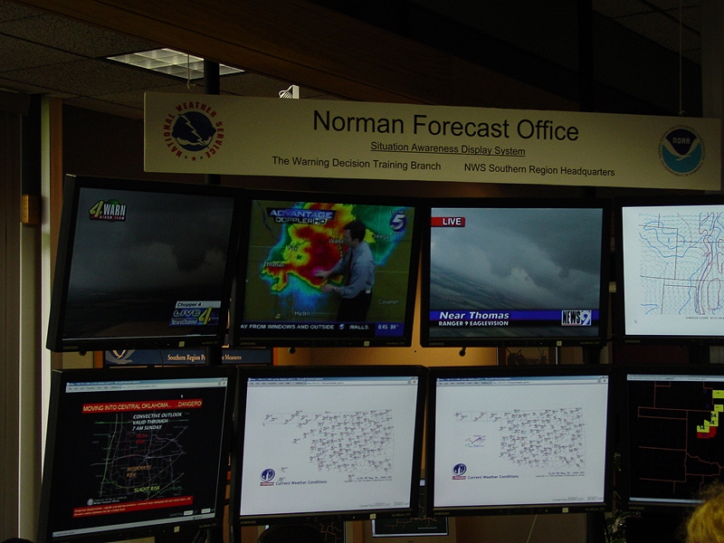 Photo of NWS Norman severe weather operations on May 29, 2004