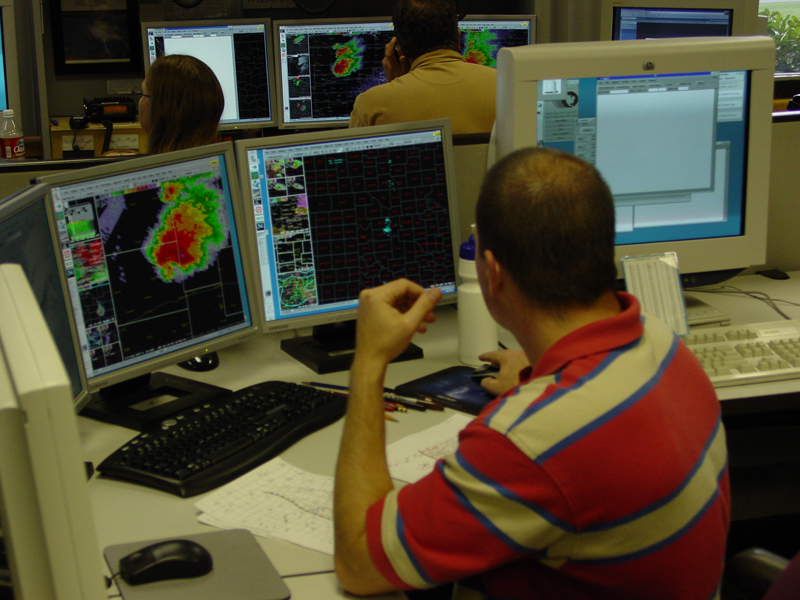 Photo of NWS Norman severe weather operations on May 29, 2004