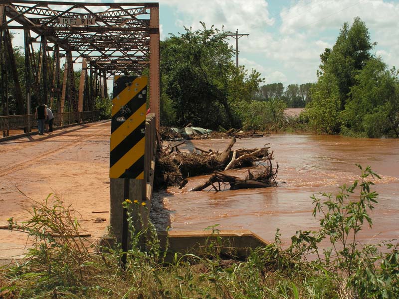 Upstream view looking at the Old Highway 81 Bridge