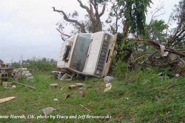 Vehicle and tree damage near Harrah, OK