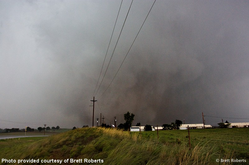 Tornado near Lookeba, OK