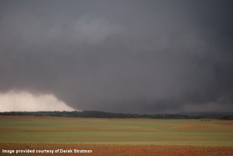 Tornado near Lookeba, OK