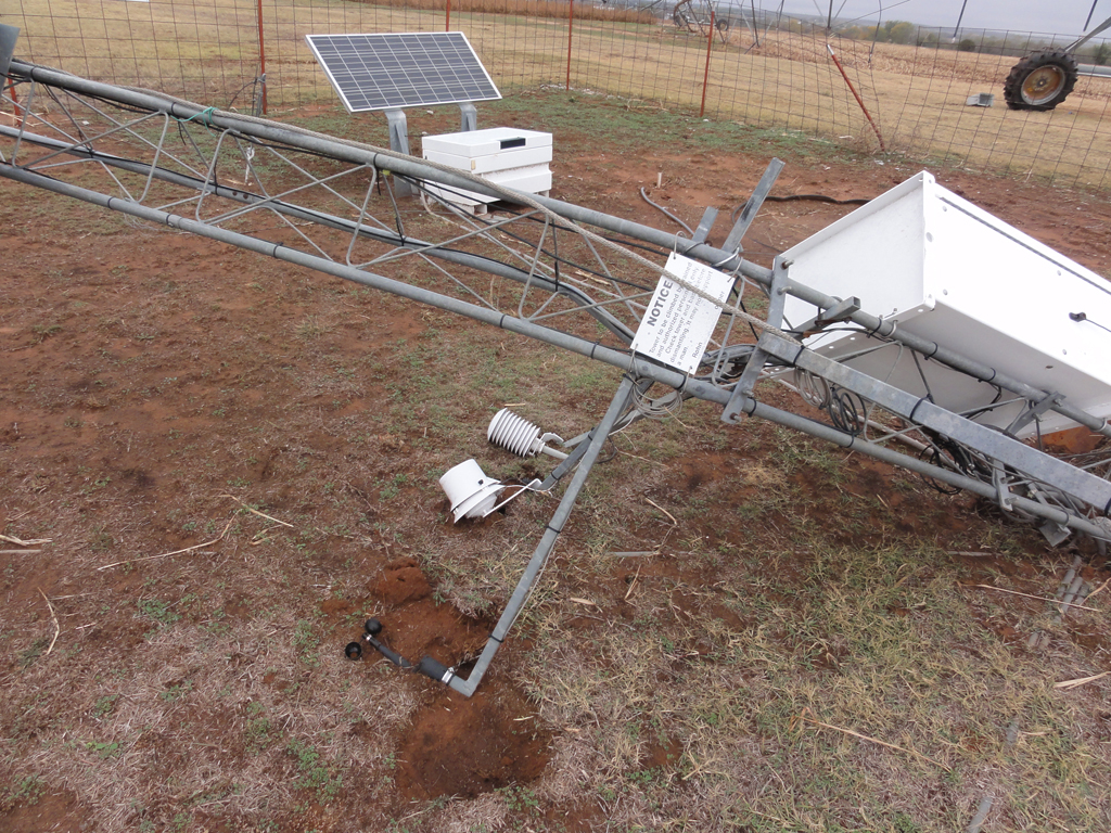 November 7, 2011 tornado damage photo