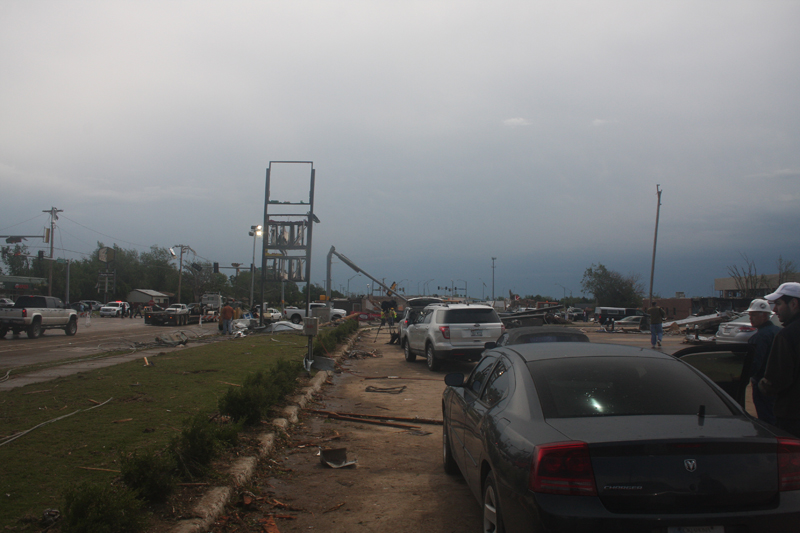 Looking W at 7-11 at SW4/Telephone