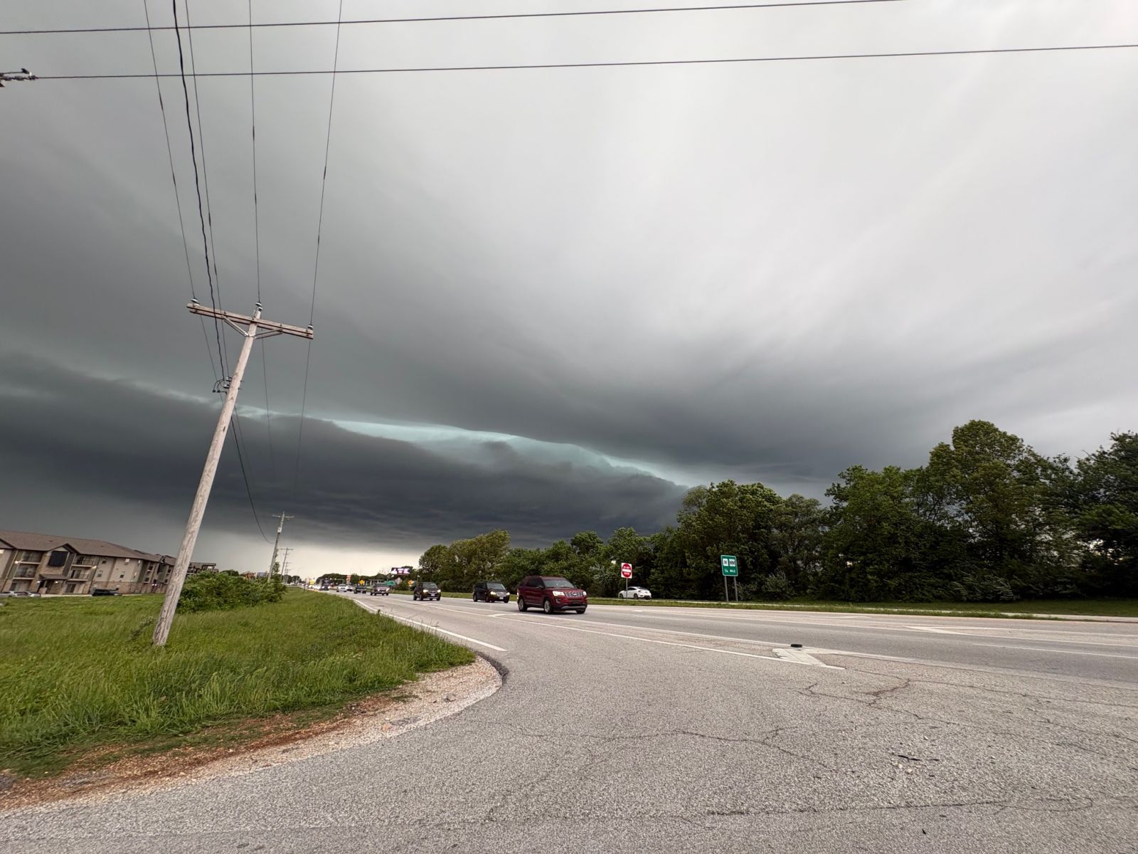 Photo of approaching storm in Republic, MO