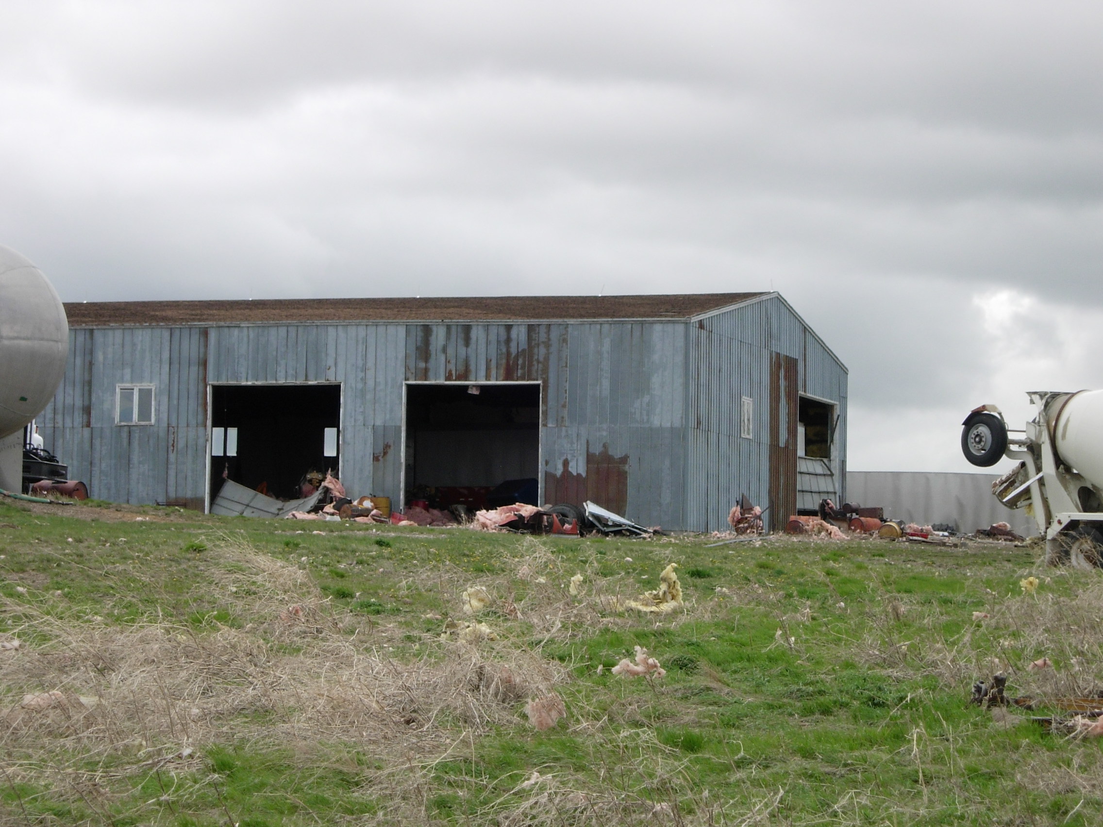 Barn damage west of Dupree