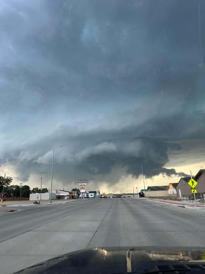 Supercell coming into Winner, SD